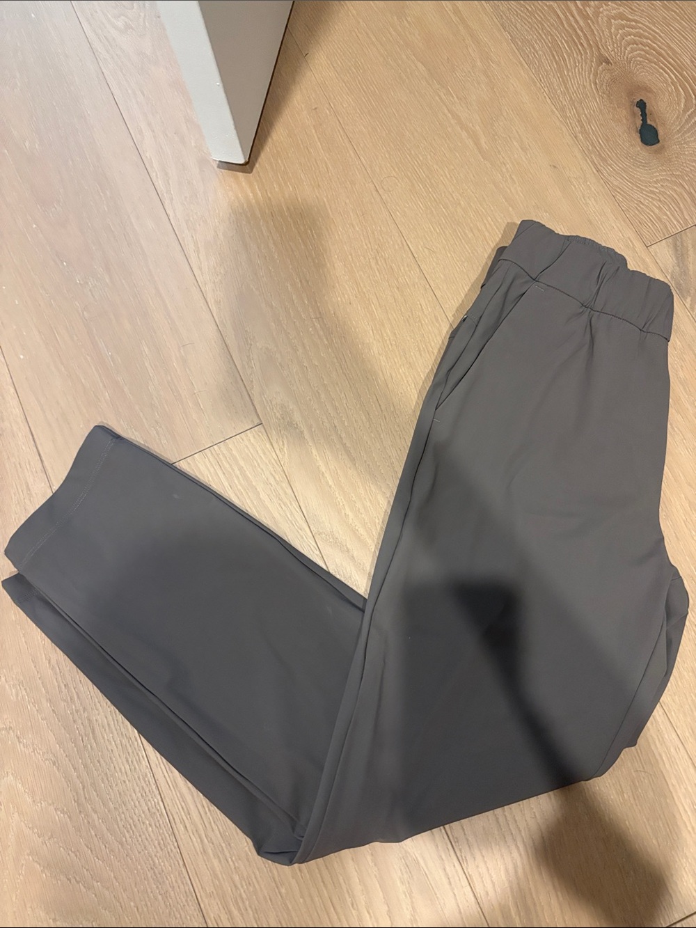 Vuori Miles Mid Rise Elastic Pull On Ankle Pant in Slate Grey Size XS